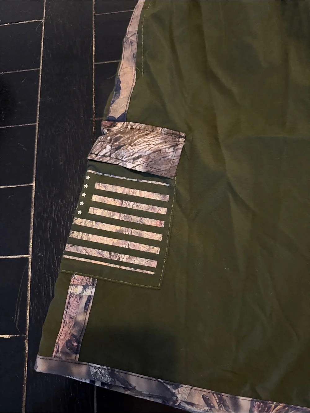 Mossy Oak men’s green / camo swim trunks size XL